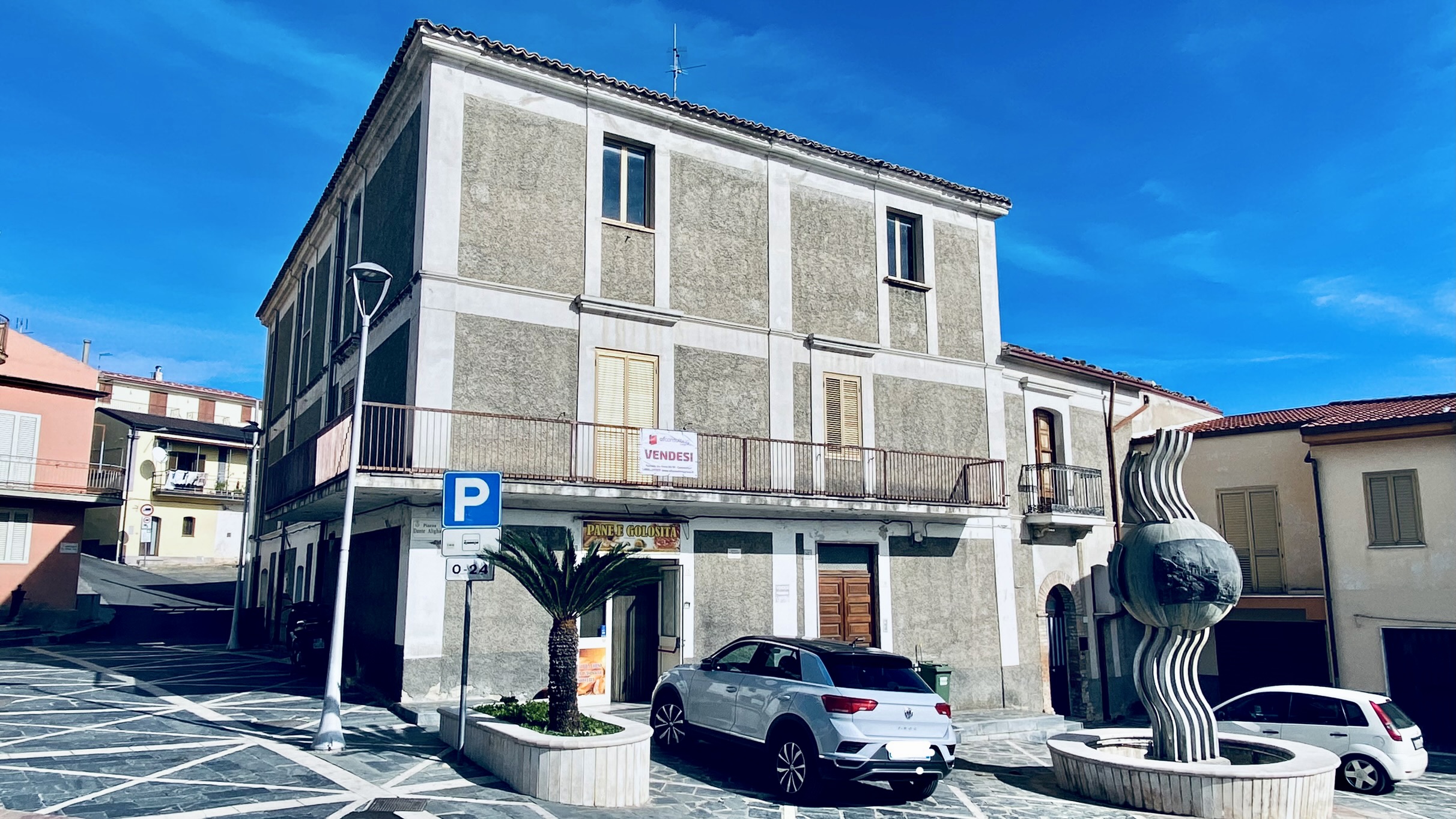 Intero Immobile Storico – Piazza Dante – Villapiana