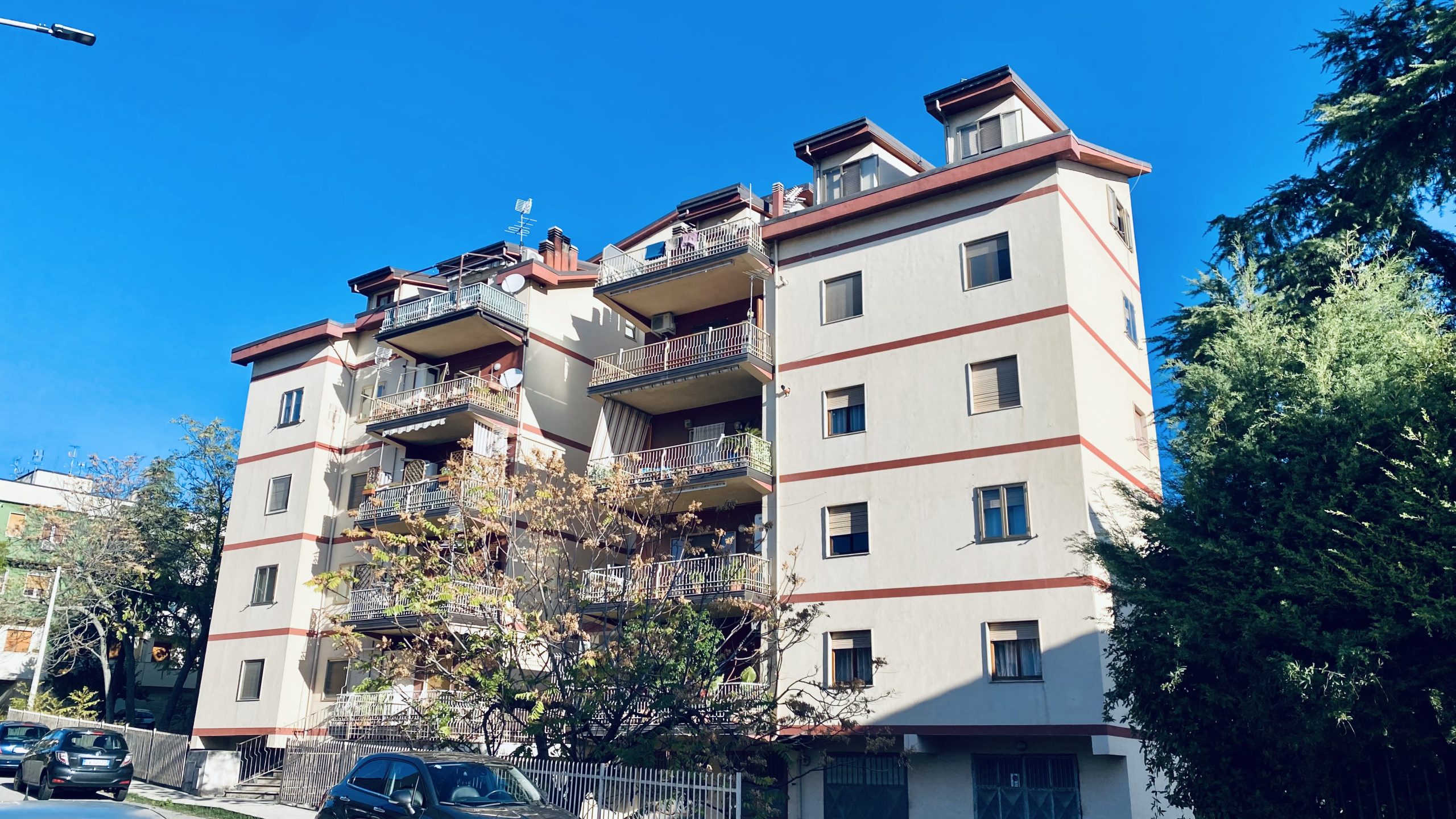 Mansarda con garage – Via Europa – Castrovillari