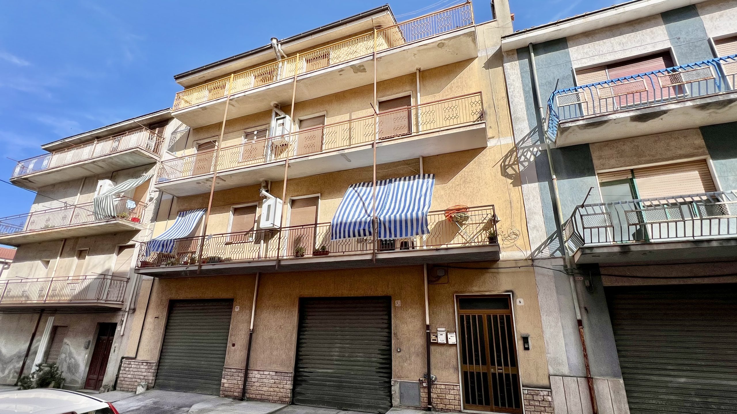Ampio e Luminoso Quadrilocale con Garage – Via Trento – Castrovillari