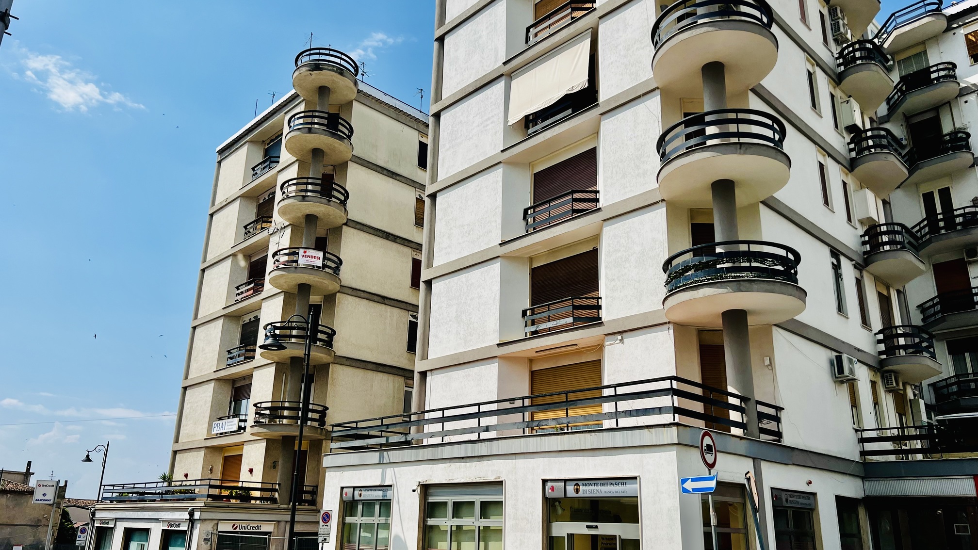 Ampio e luminoso appartamento – centralissimo – Castrovillari