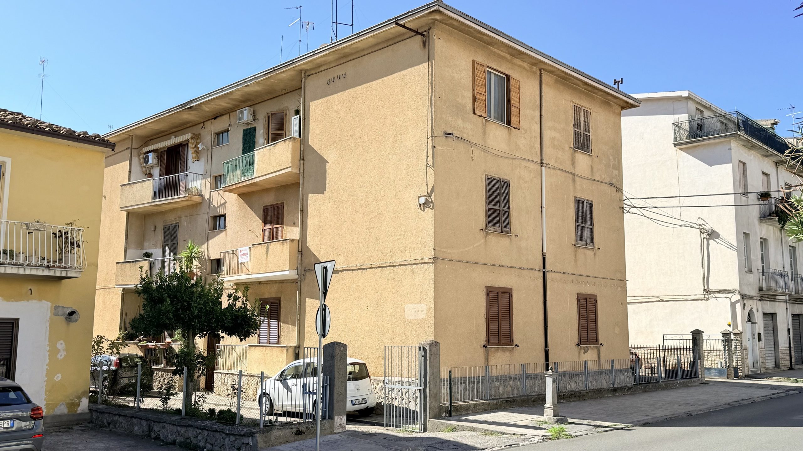 Luminoso Appartamento di 90 mq al 1° Piano in Via Villaggio Sila – Castrovillari